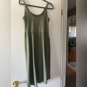 LIKE NEW Gap maxi dress